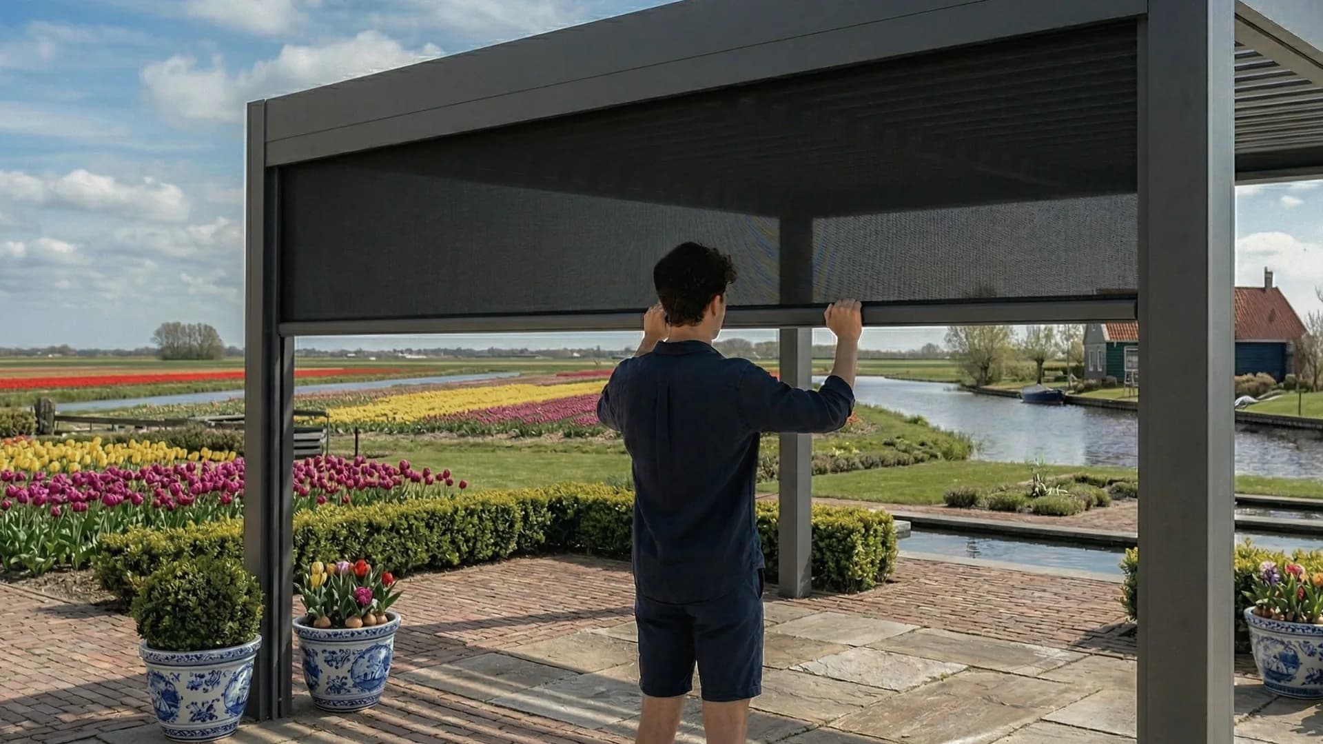 Luxa 100M Zip Screen with Manual Control - 3