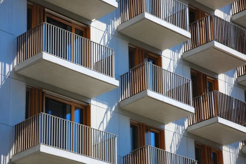 Modular balcony railing